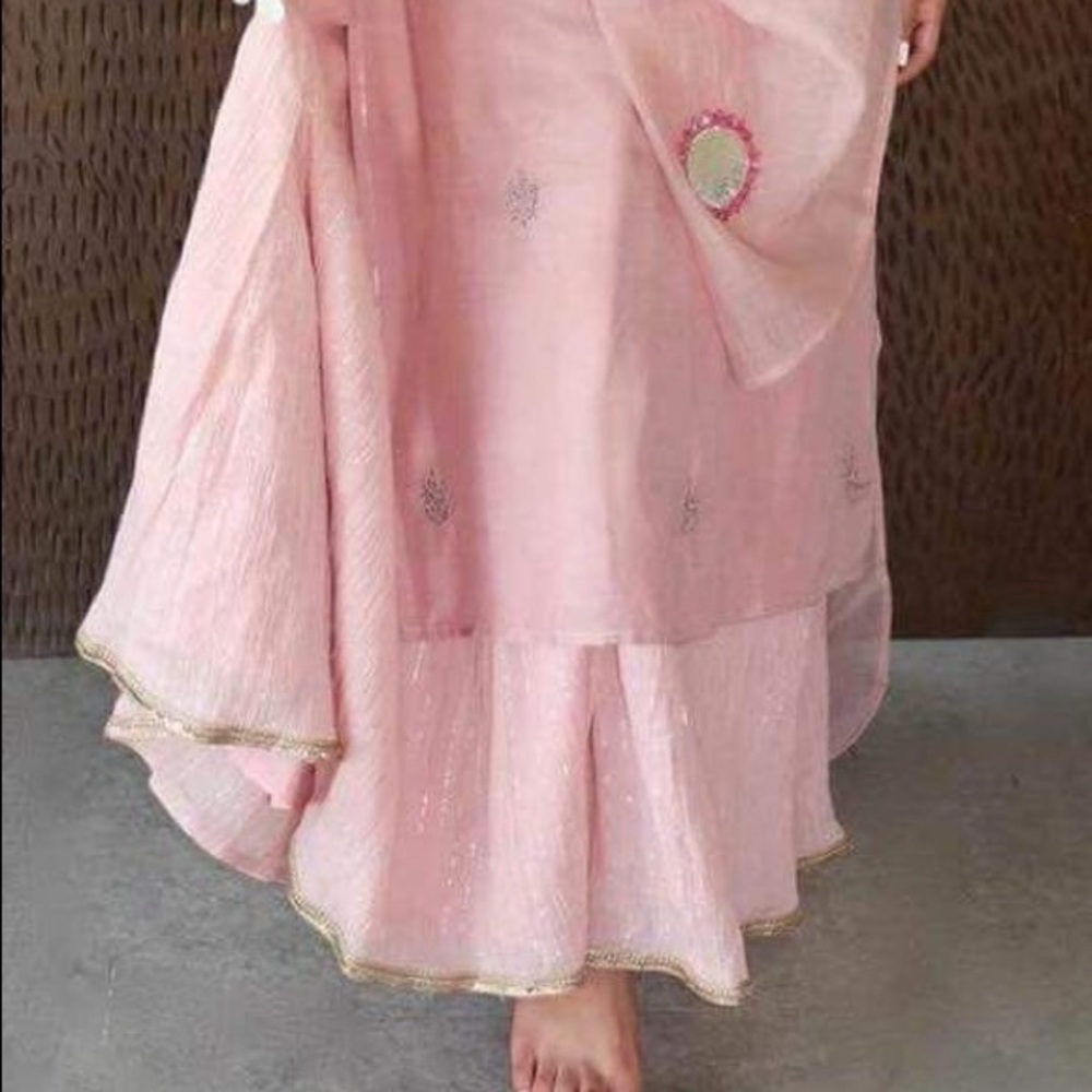 Indian/Pakistani outfit